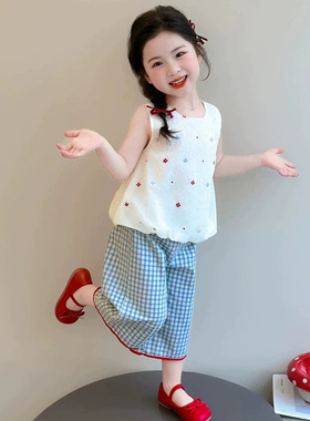 儿童装女童套装小花无袖背心上衣加格子七分裤26夏装新款童装货源