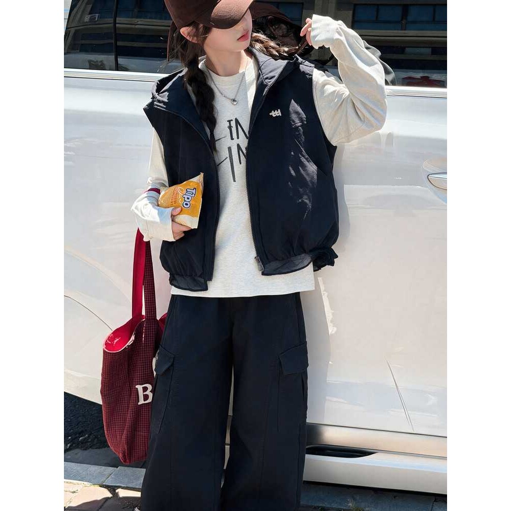 专柜品牌女童韩系马甲套装2026秋季新款中大童打底衫工装阔腿裤时