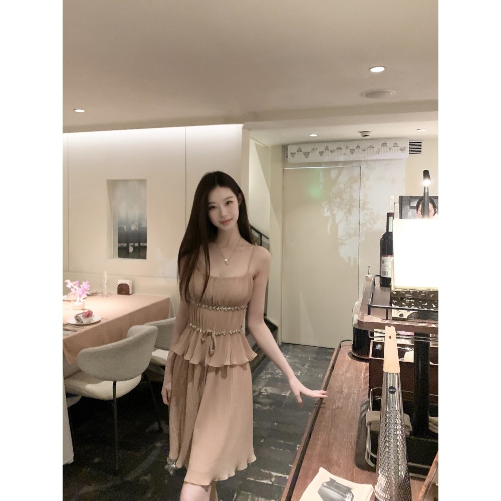 2026新款荷叶边收腰吊带背心女夏穿搭套装纯欲精致半身短裙两件套