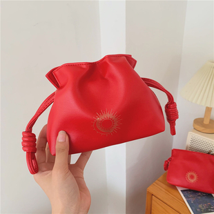 元宝福袋造型PU收纳包抽绳包红色