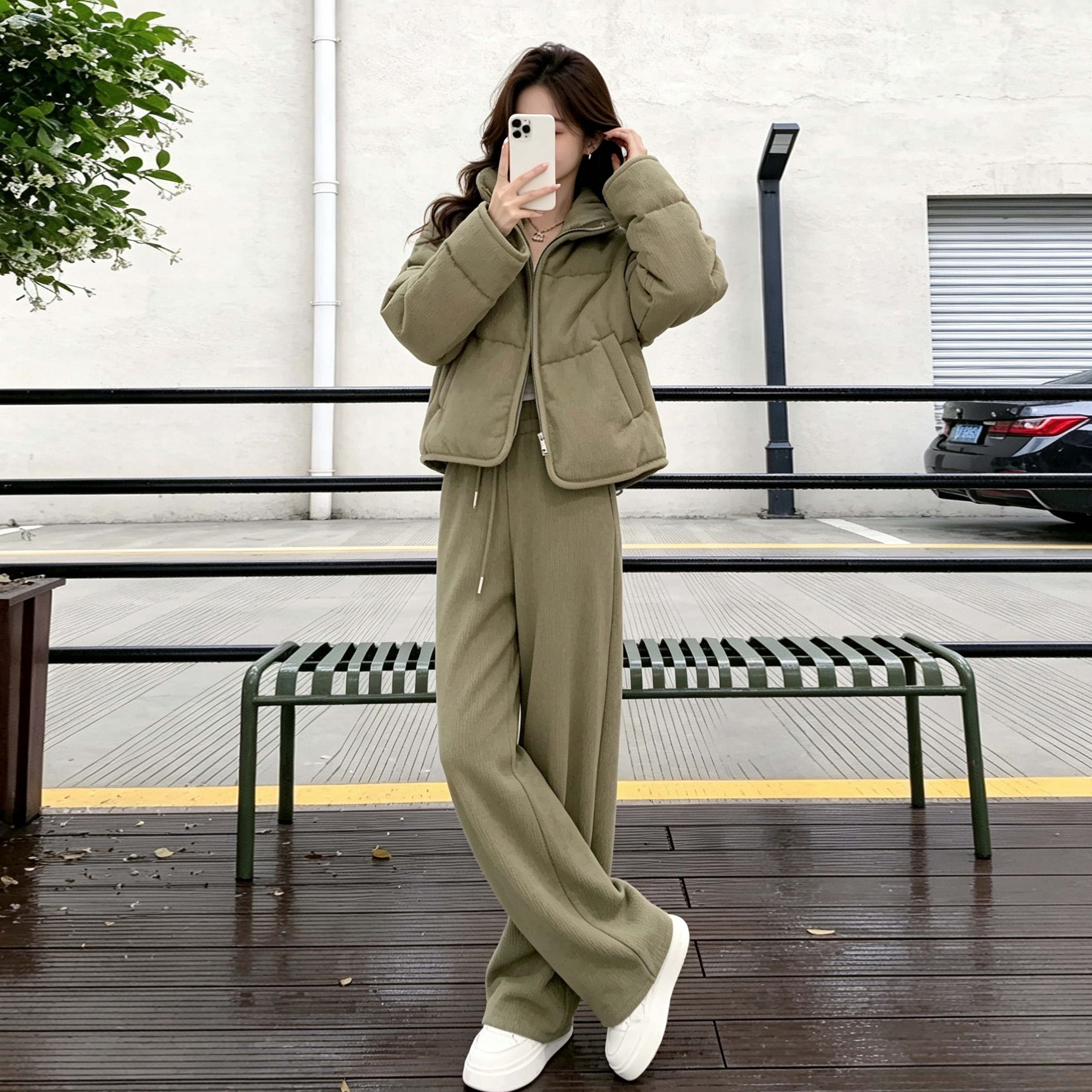 韩系绿色休闲运动套装女秋冬加厚保暖减龄棉服外套阔腿裤两件套装