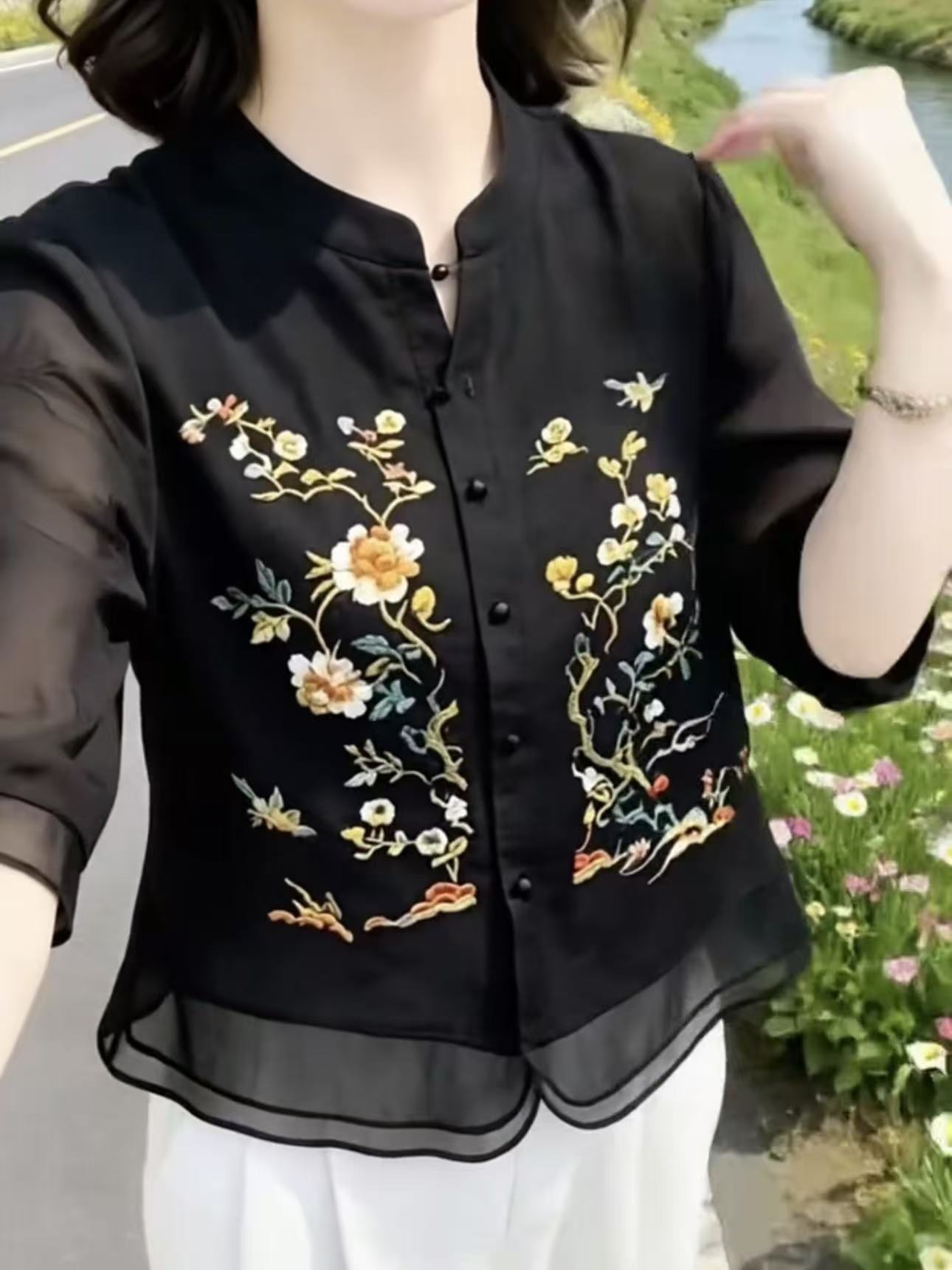 2026夏季新款女士设计感中年妈妈时髦显瘦碎花衬衫大码胖MM女装潮