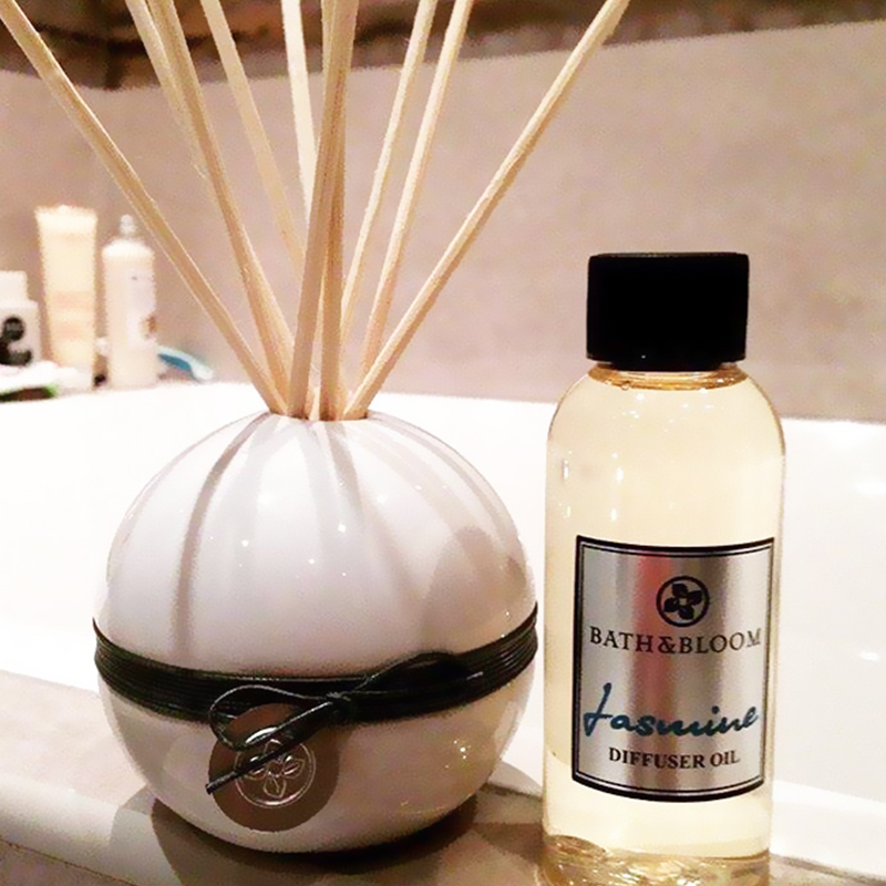 泰国BATH&BLOOM茉莉花挥发香薰精油 舒适甜蜜花香舒缓压力助睡眠在类目 洗护清洁剂/卫生巾/纸/香薰, 香熏用品, 香熏精油中 - 来自Buy2taobao.com提供专业的淘宝代购服务