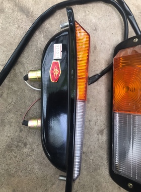 东风140/前转向灯/转向灯/信号灯/二汽原厂/长26宽8.5