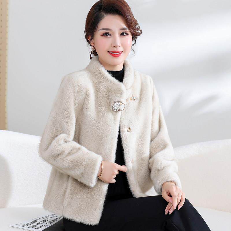 小个子妈妈秋冬装海宁皮草外套中老年女装时尚水貂绒皮毛一体上衣