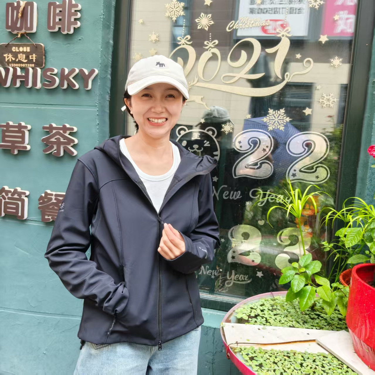 软壳冲锋衣女款收腰春秋外套连帽有弹力透气防水很舒服～码数偏大