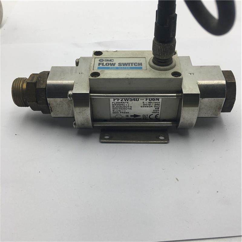 议价M  FLOW SWITCH流量计PF2W540-F06N
