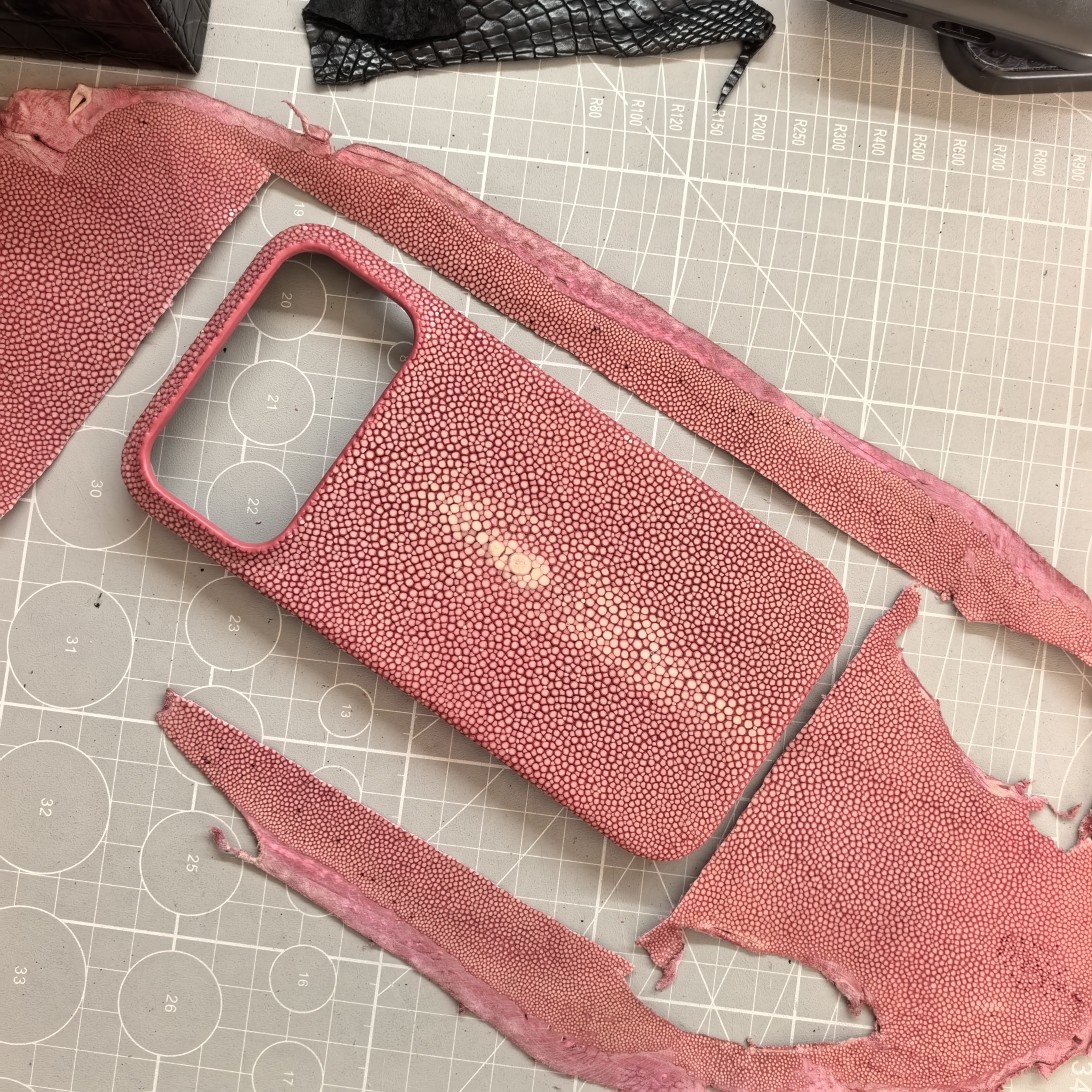 MEIP适用于苹果/Apple奢华IPhone17PROMAX魔鬼鱼皮套珍珠鱼手机壳奢华定制IPHON17AIR小众喜好稀有皮套高端