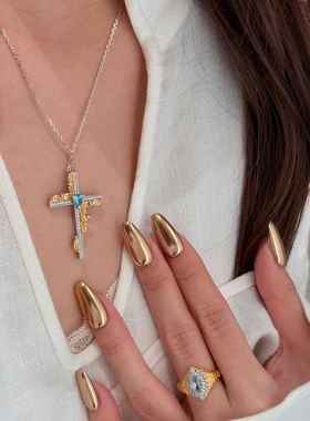2025新款重工藤蔓十字架|拉丝工艺金色叶子海蓝爱心十字架吊坠项