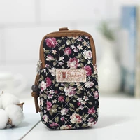 Фиолетовая черная нижняя труба красного хризантема