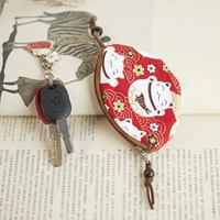 Красный, на удачу