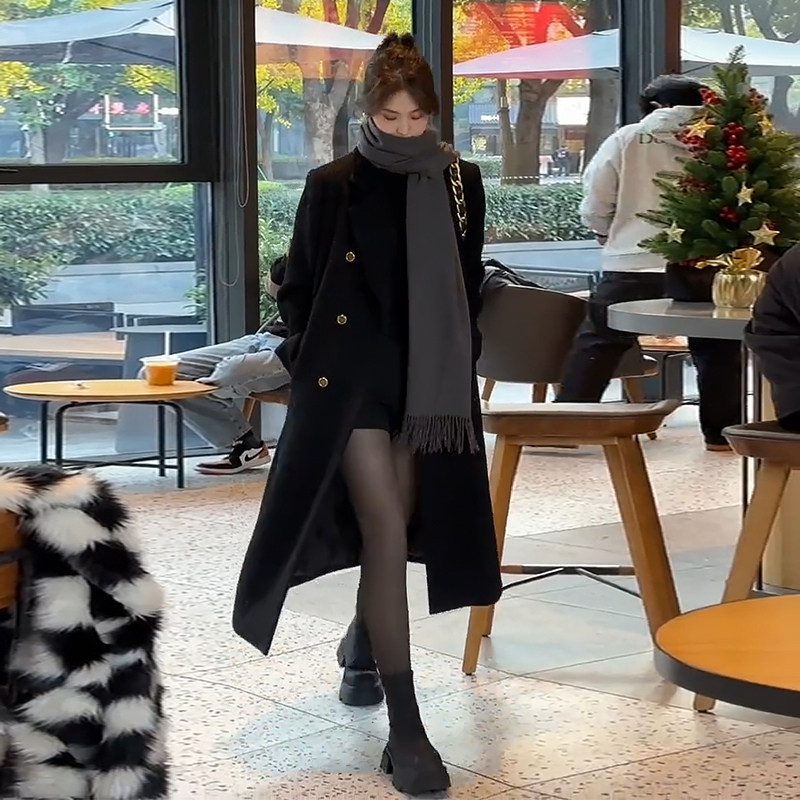 黑色正肩西装毛呢外套大衣女2025新款秋冬季穿搭长款小个子高级感