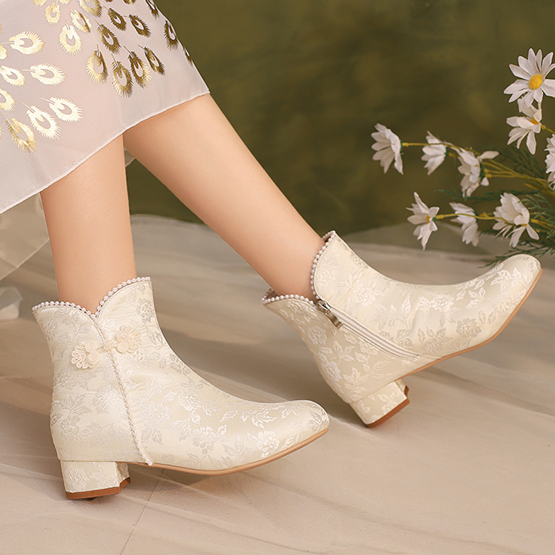 2025秋冬新款汉服旗袍国风短靴子低跟侧拉链学生洛丽塔大码马丁靴