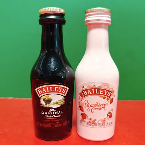 临期特价 爱尔兰进口17%vol百利草莓奶油味甜酒配制酒威士忌50ml