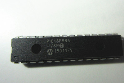 全新原装现货 PIC16F886-I/SP 直插DIP-28 微芯控制器 PIC16F886