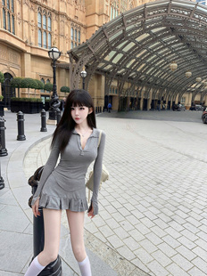 T恤防走光mini百褶裙显瘦套装 Eva君君酱纯欲风性感辣妹V领长袖 女
