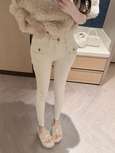 Eva君君酱韩系高腰丰胯假口袋米白薄绒修身弹力包臀小脚牛仔裤女