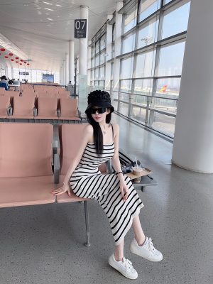 Eva君君酱纸片人显瘦包臀条纹吊带针织连衣裙女百搭休闲慵懒长裙