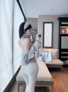 Eva君君酱韩系纯欲性感镂空露背高领针织背心气质罩衫两件套女