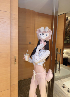 Eva君君酱miu系字母贴布碎花圆领长袖 减龄打底显瘦上衣 t恤女韩版