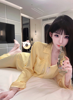 Eva君君酱纯欲冰丝口袋烫钻HelloKitty长袖睡衣套装女气质家居服