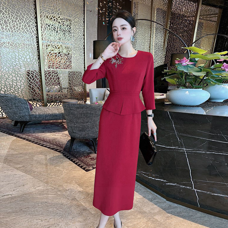 假两件淑女荷叶钉珠压褶一步裙