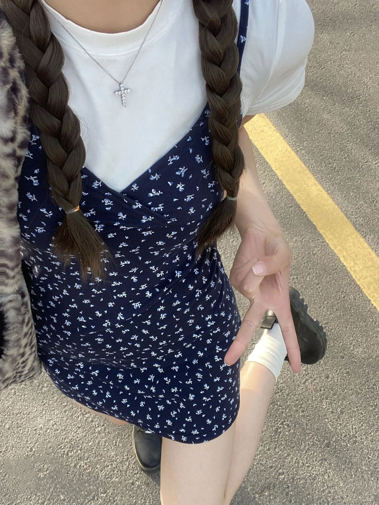 夏季韩版复古甜辣风V领碎花吊带连衣裙