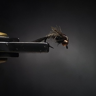 Y352北京飞钓铜头若虫幼虫鳟鱼飞蝇钩仿生鱼饵鱼卵饵溪流马口