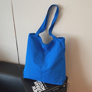 慵懒风尼龙布单肩包女休闲百搭轻便手提布袋大容量购物补课托特包