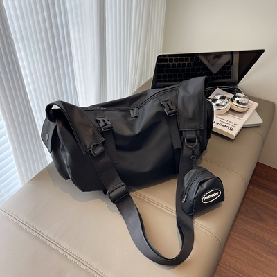 大容量运动防水小型健身包女轻便休闲百搭斜挎包收纳行李袋旅行包