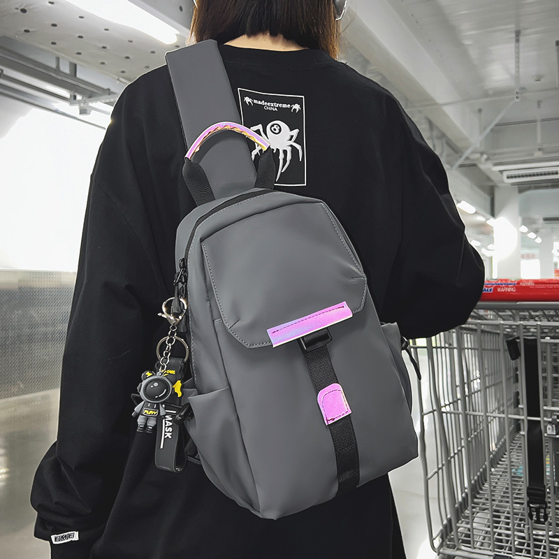 菇八八单肩包多功能胸包斜挎包