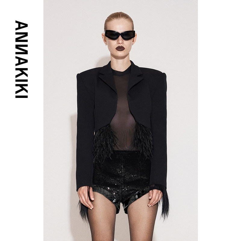ANNAKIKI西装 25冬装小众设计师款 羽毛装饰修身短款西装外套女