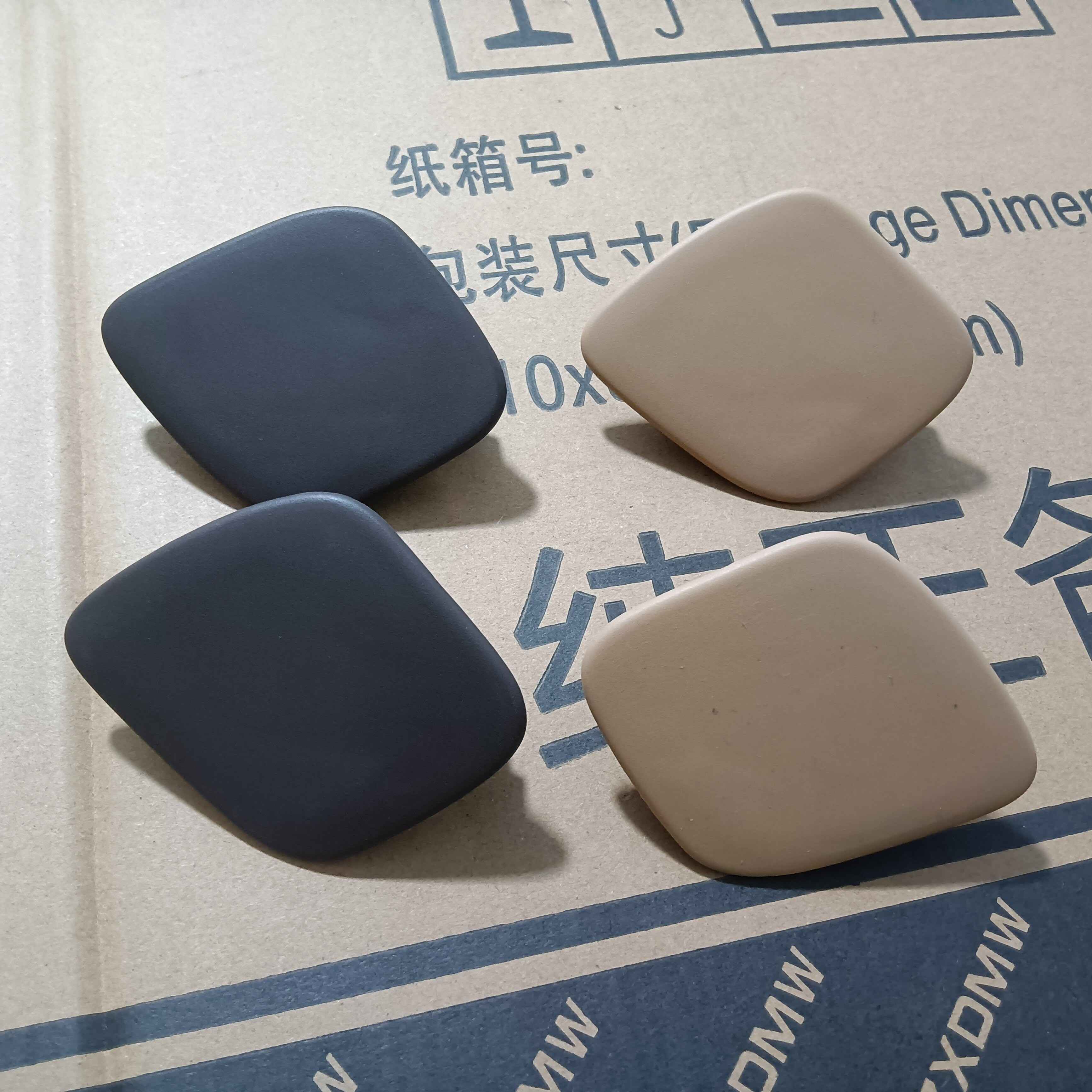 五菱星光730中排座椅扶手装饰盖 第二排独立座椅手柄塑料小堵盖子