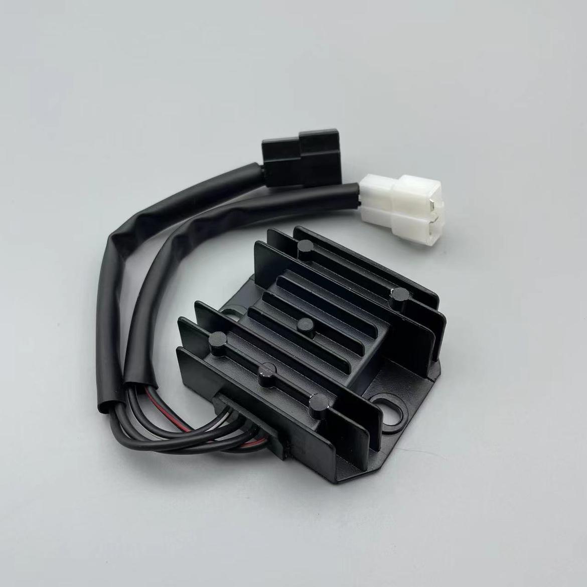 适用豪爵翼爽DM125 HJ125-23/150-23A/23C摩托车充电稳压器整流器