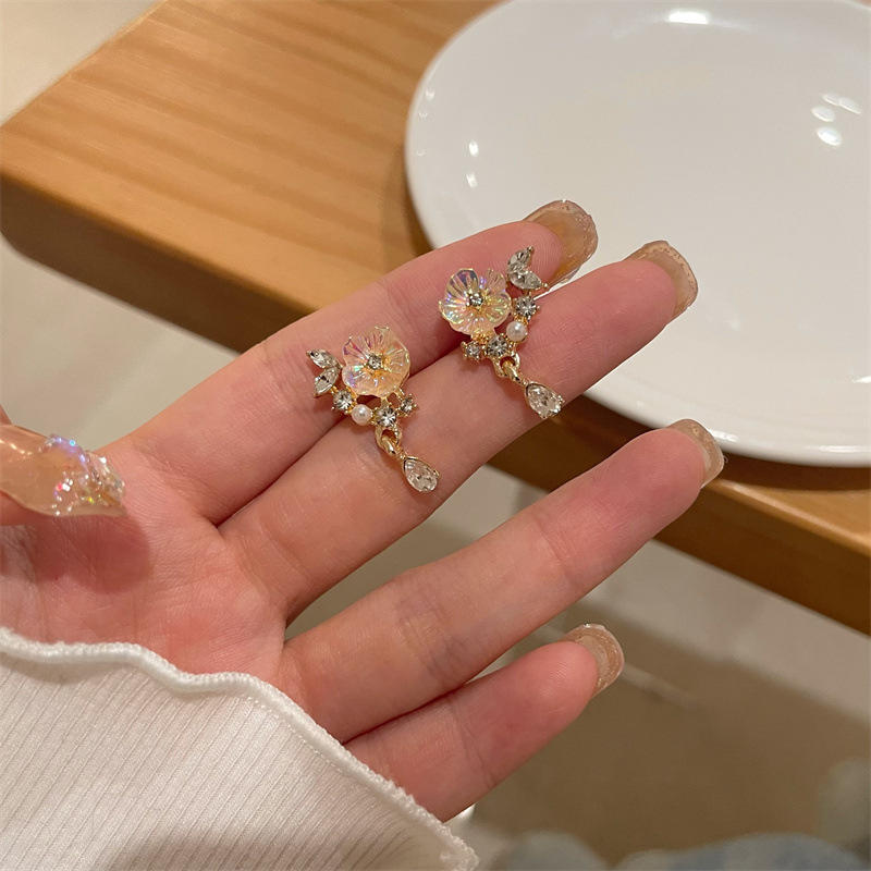 新款珍珠玫瑰花耳钉女S925银针时尚潮流耳夹小众设计感饰品