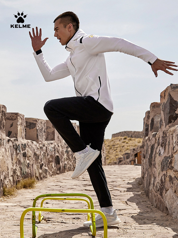 KELME CARLME 재킷 여성 가을 겨울 흰색 니트 스포츠 재킷 캐주얼 루즈 커플 겉옷