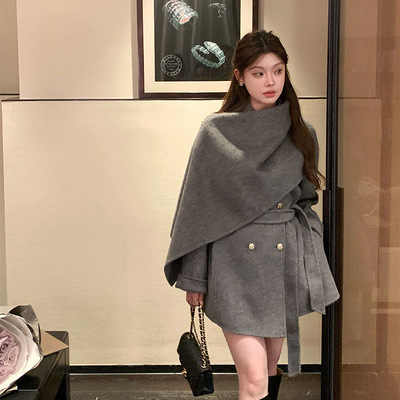 千金穿搭高级感披肩围巾斗篷呢子大衣温柔毛呢外套女秋冬夹棉加厚