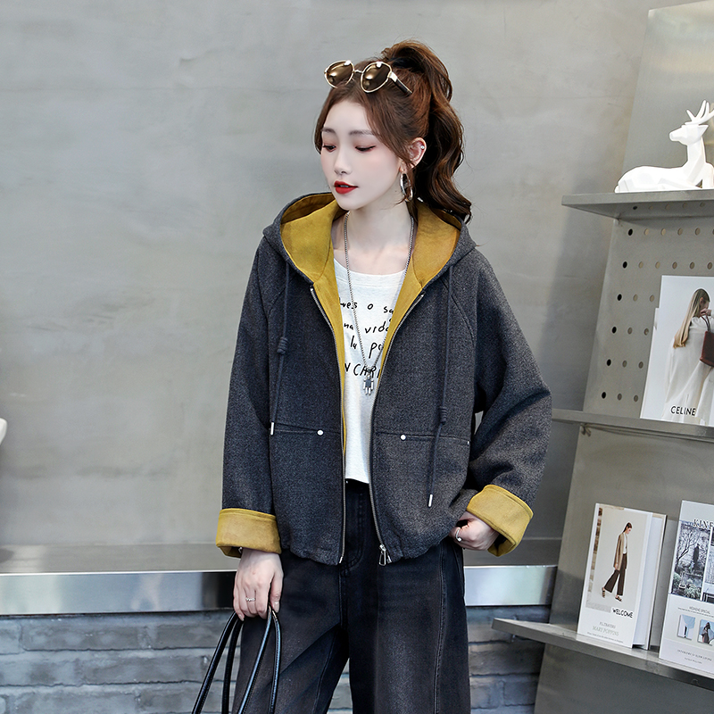 秋冬新款连帽撞色加厚女短外套