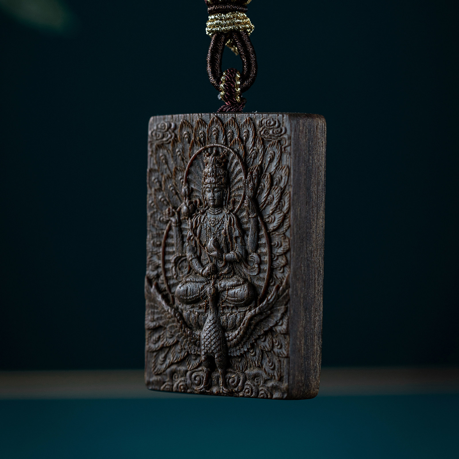 高端天然越南芽庄黑奇楠雕刻持莲观音项链吊坠沉水棋楠牌子木挂件