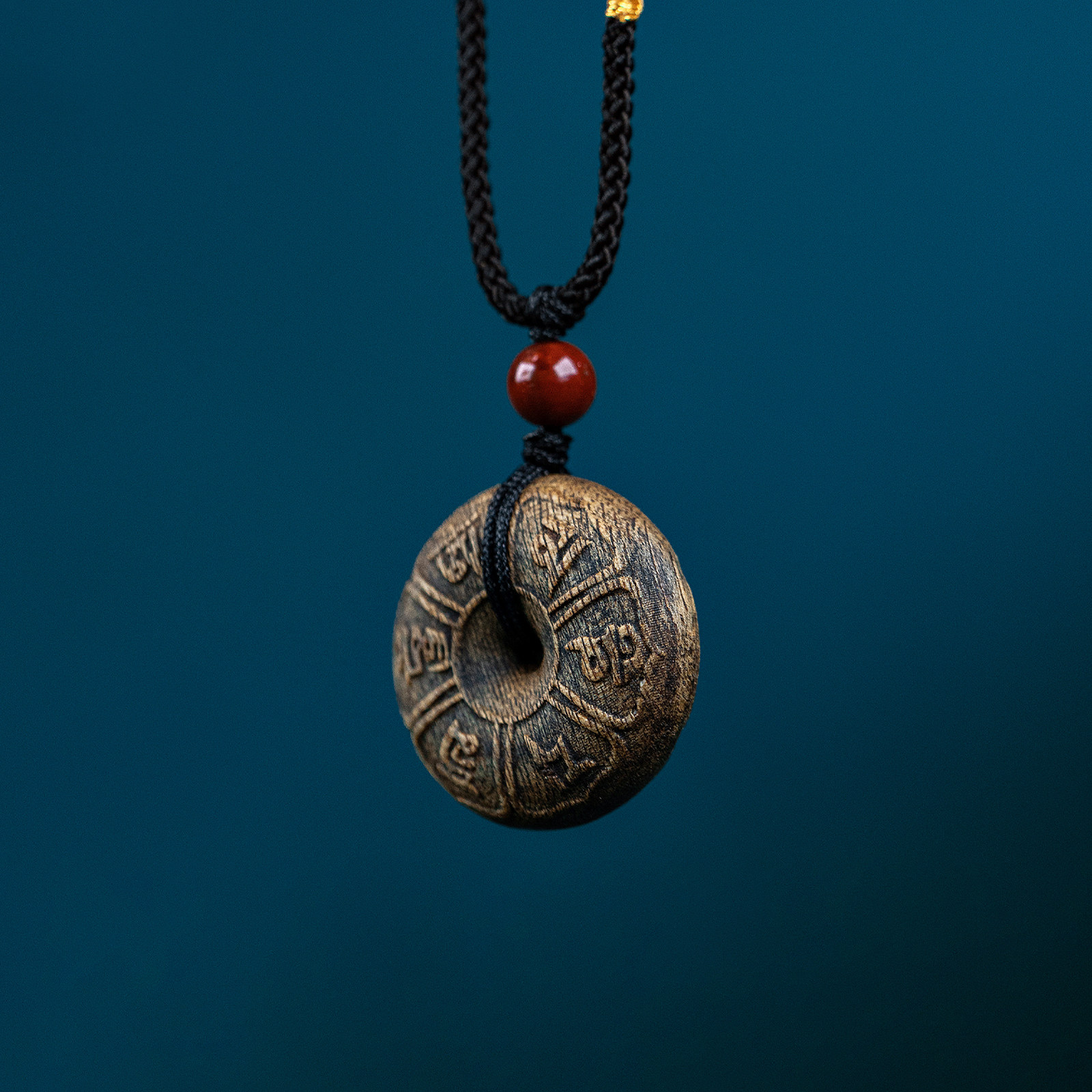 天然柬埔寨菩萨棋沉香平安扣项链吊坠沉水老料奇楠六字真言挂件女