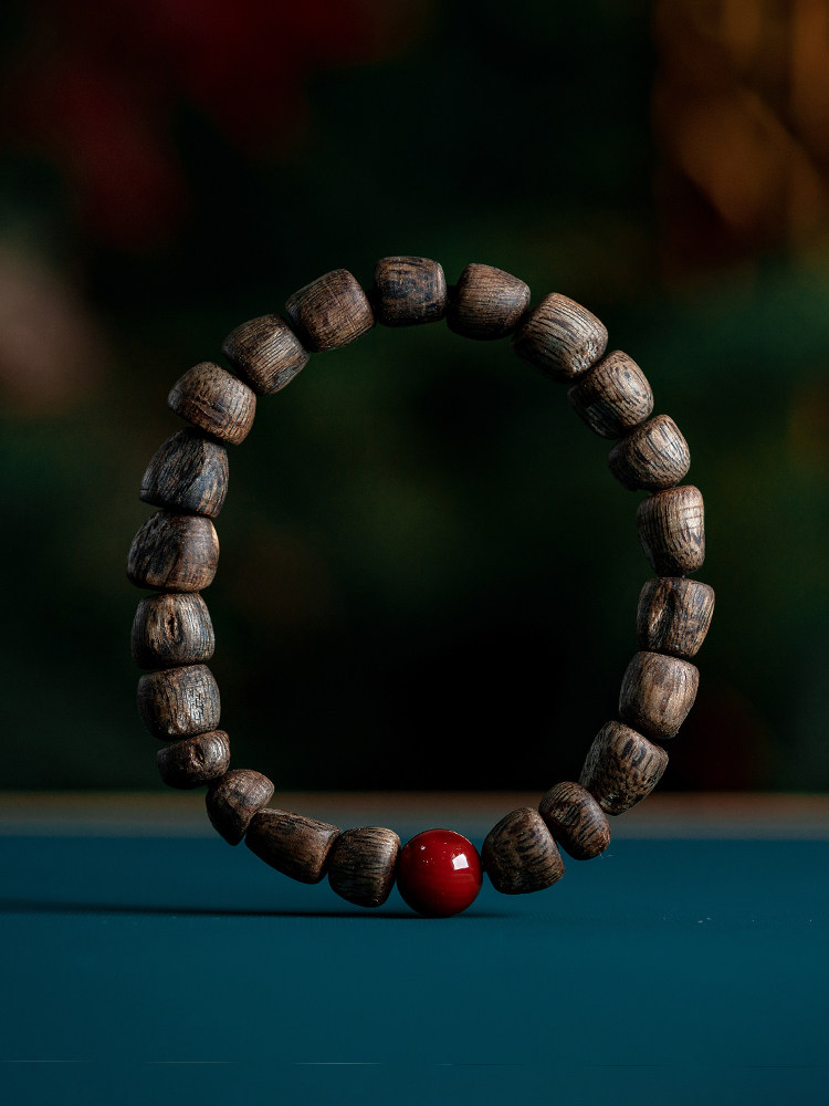 CHUNHUA 베트남 나트랑 녹색 체스 NAN AGARWOOD 팔찌 싱킹 워터 충실도 오래된 소재 QI NAN 팔찌 여성 및 남성 스타일 단순