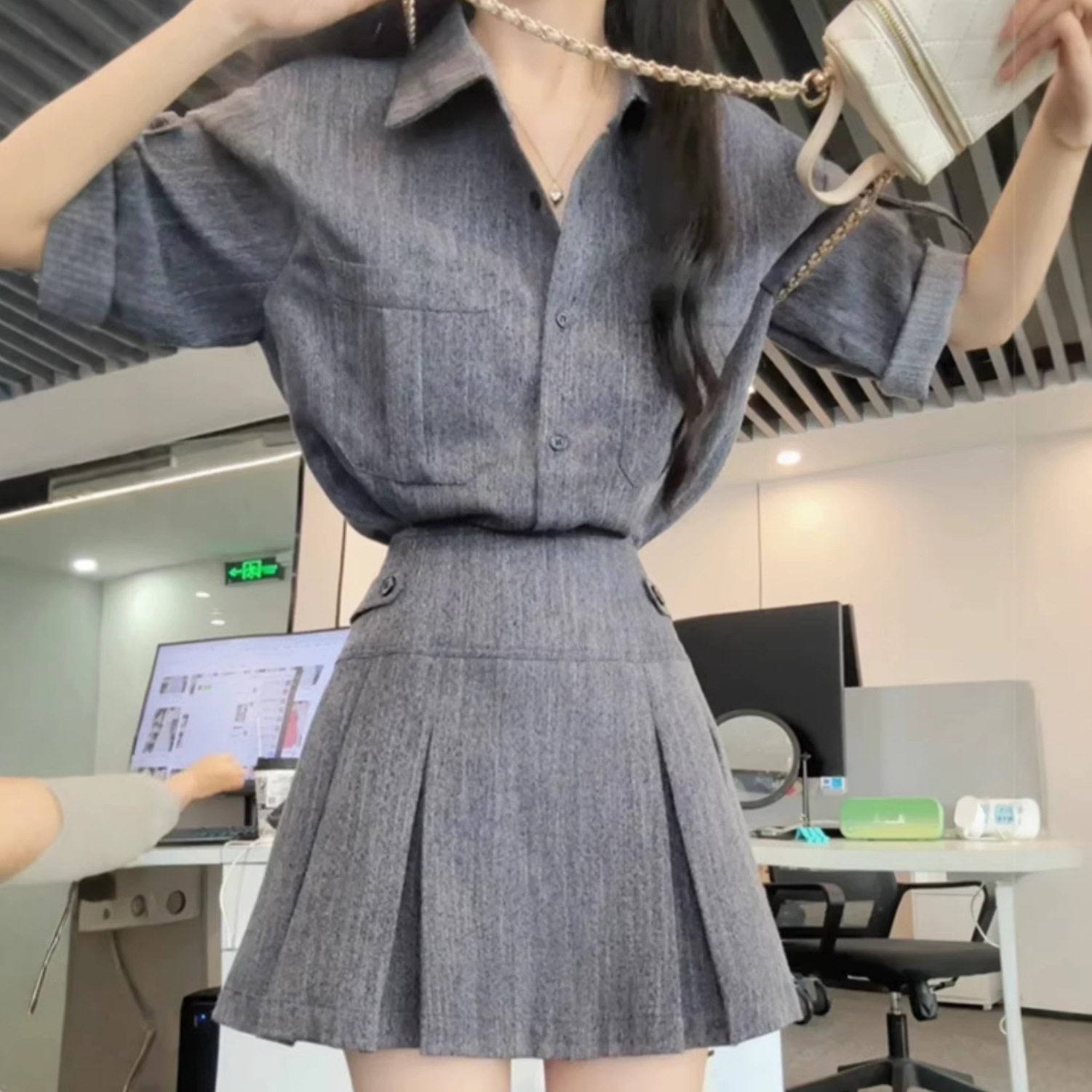 春夏搭配一整套冷淡风高级感盐系时尚小香风韩剧女主穿搭衬衫裙子