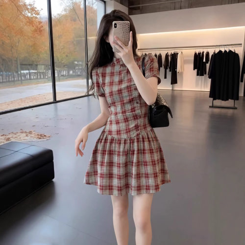 复古格子连衣裙女夏季立领显瘦泡泡袖美式格纹收腰系带迷你短裙子