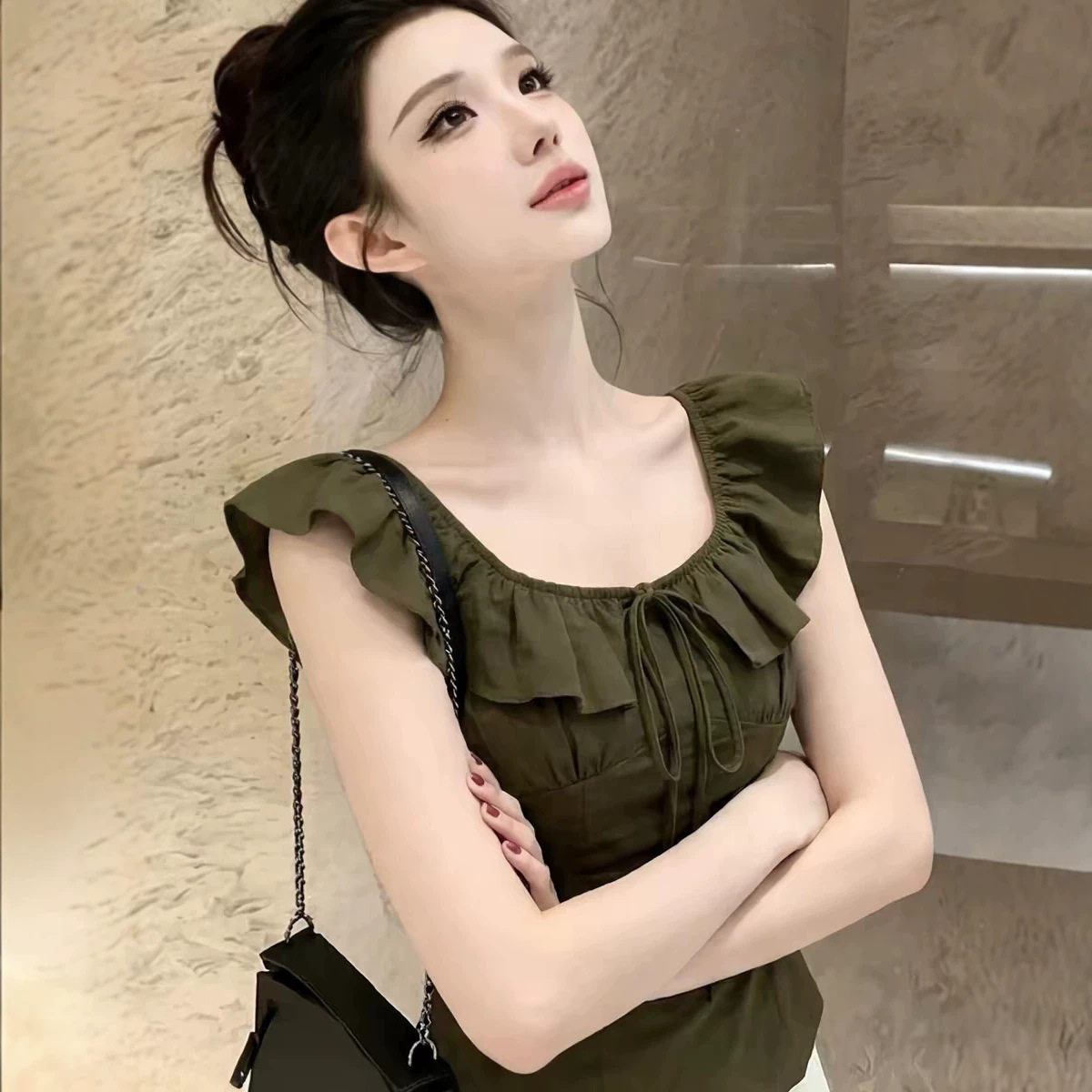 巨好看的独特漂亮小众女夏绿色u领荷叶边短袖衬衫系带短款上衣