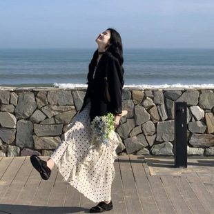 2026早春新款休闲高级感黑色西装外套女波点荷叶边连衣裙两件套