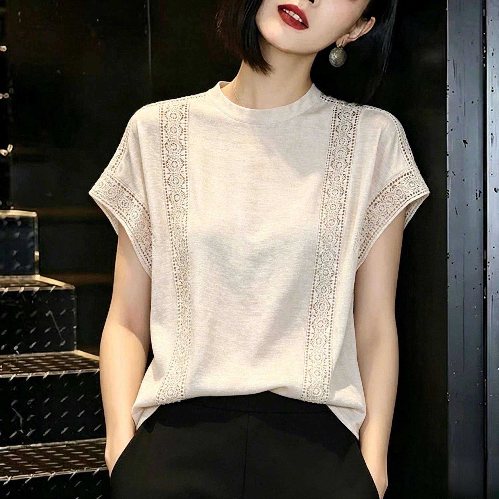 设计感蕾丝镂空纯色圆领短袖衬衫女夏季新款百搭休闲上衣气质小衫