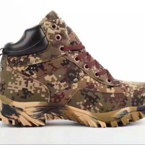 Bottes militaires - Ref 1397162 Image 1