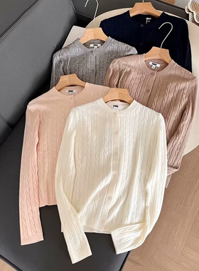 日单优品 秋季女士纽花圆领针织开衫长袖外套休闲空调衫 471612