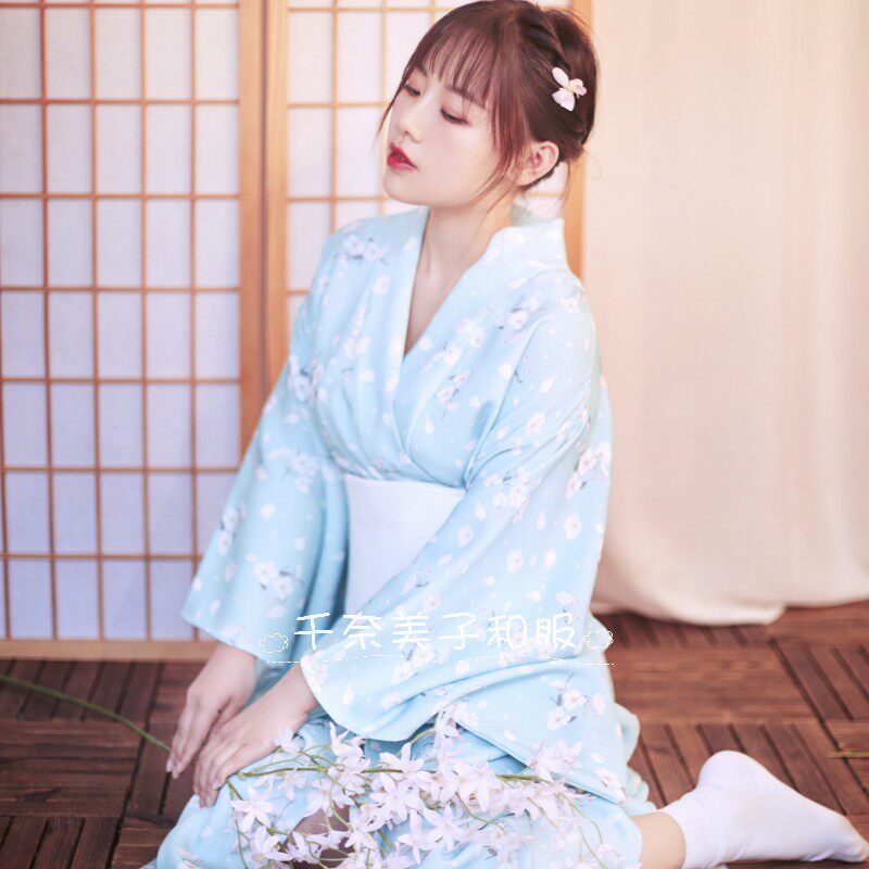 和服女正装传统日式浴衣和风