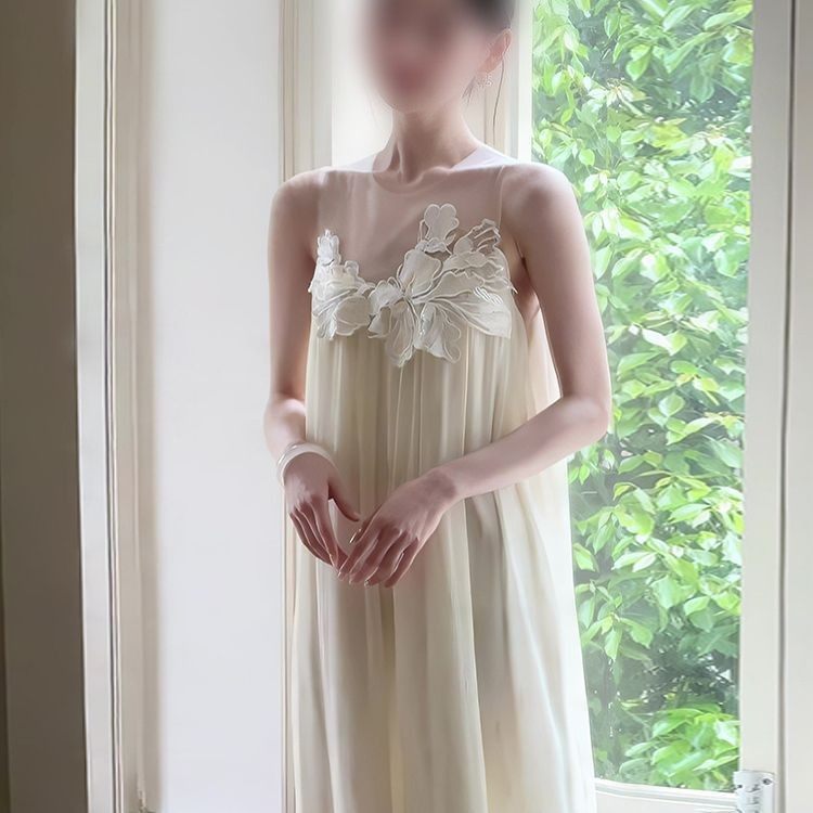 订婚礼服抹胸轻婚纱新娘结婚晨袍聚会生日写真宴会日常可穿连衣裙